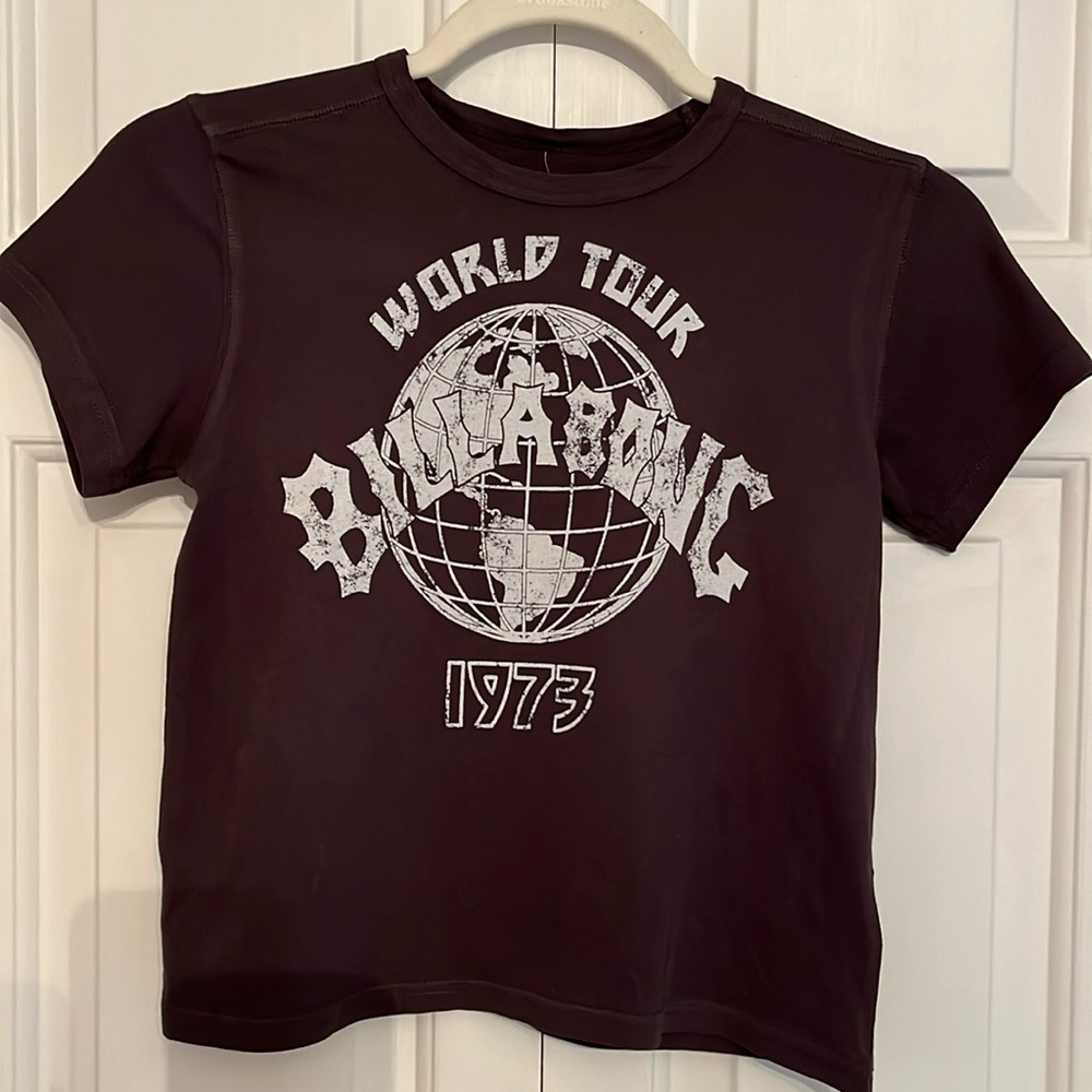 NWT - Billabong World Tour Crop Cotton Graphic T-Shirt XS